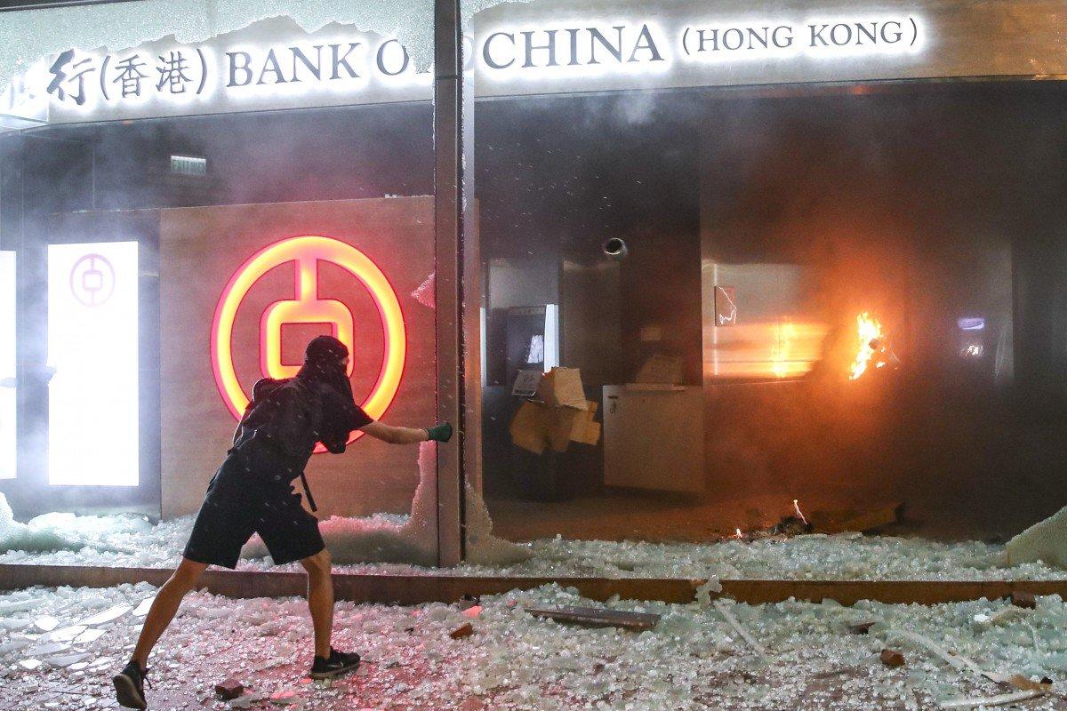 Hong Kong Bank Protest 07 10 2019